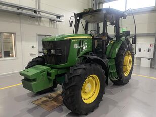 трактор колісний JOHN DEERE 6135B